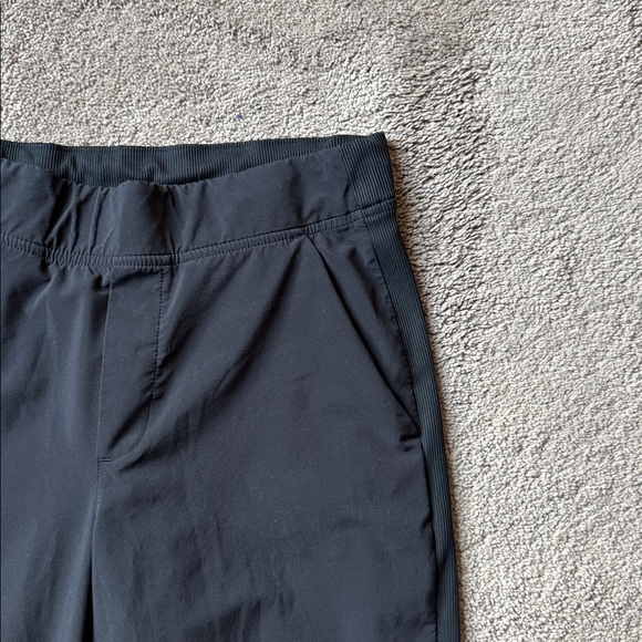 Athleta Black Brooklyn Mid Rise Ankle Pant SIZE 6 - Picture 3 of 8